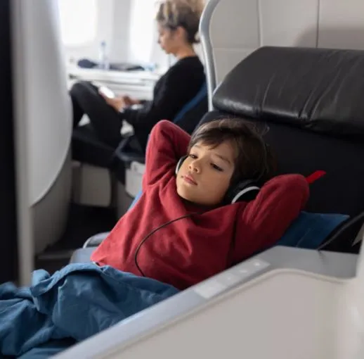  plane passenger wonder whether she was an**hole after refusing to surrende 331