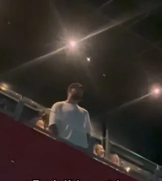 fan points out travis kelce seen crying at taylor swifts emotional perform 547