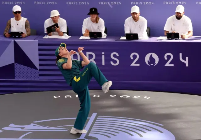 australian officials explain their choice of raygun for olympics amid her z 2599