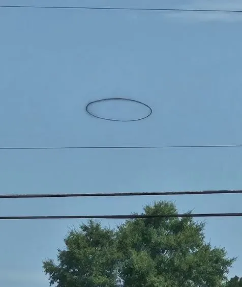 mysterious black ring appears in virginia skies over usa state 2889