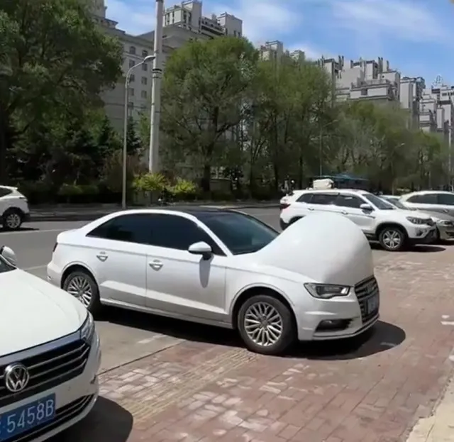 pregnant car in china looks ready to explode in extreme heat 3108