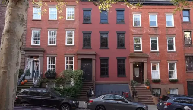 man uncovers the truth behind new york’s mysterious fake buildings 3795