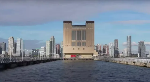 man uncovers the truth behind new york’s mysterious fake buildings 3793