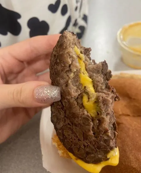 mother threatens to sue her kids school cafeteria after witnessing harm do 3891