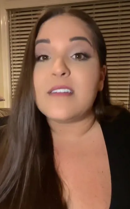 plus-sized passenger struggles with airplane bathroom due to narrow aisles 4203