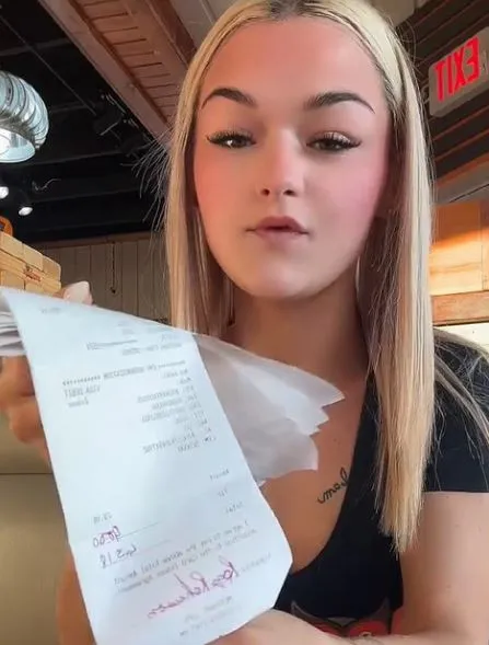 waitress leaves people in awe as she reveals how much she made from tips in 4190