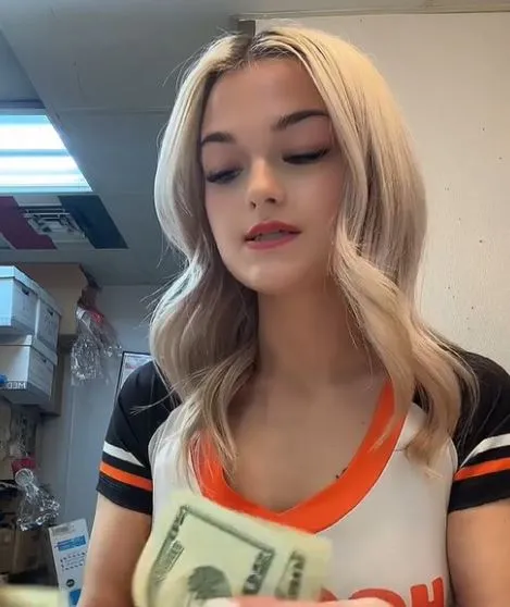 waitress leaves people in awe as she reveals how much she made from tips in 4189