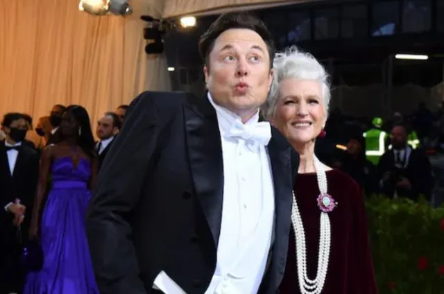 elon musk has his mother sleep in the garage during visits 4231