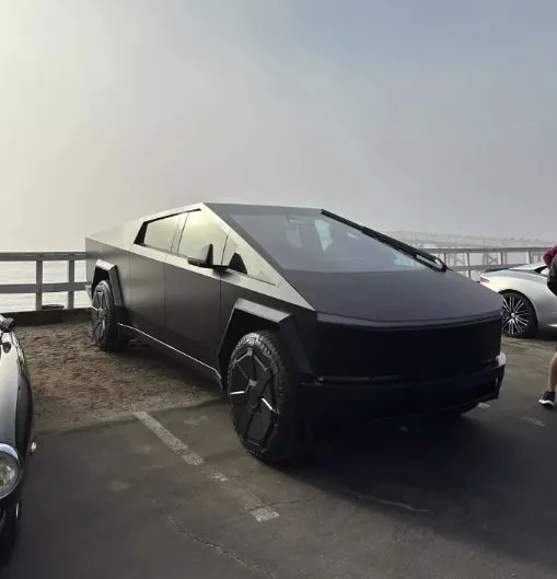 tesla cybertruck raises doubts about build quality 4238