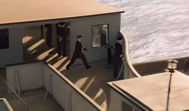man laughs hysterically rewatching titanic over worst cgi in cinema histor 4741