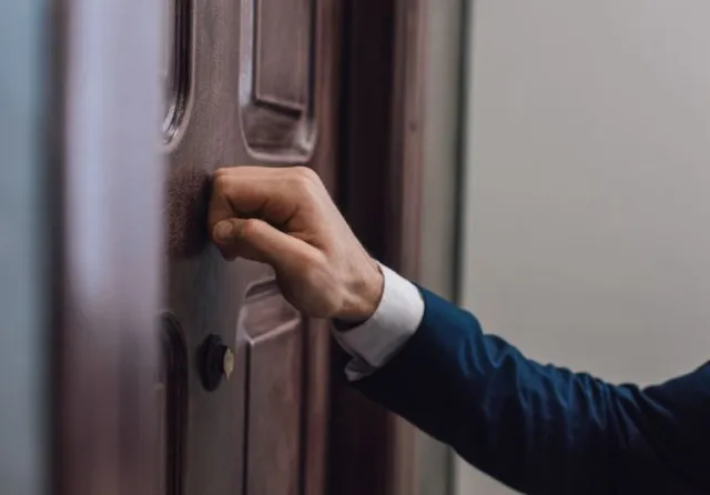 theyve been knocking on doors wrong their whole lives 4692
