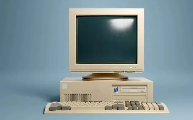peope are just discovering real purpose of screensavers 5378