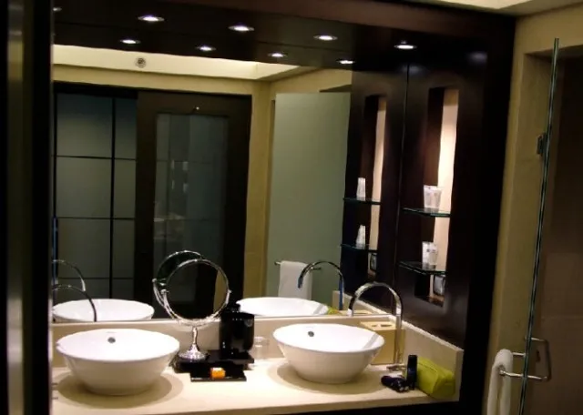 why you should keep the bathroom light on when sleeping in a hotel 5738