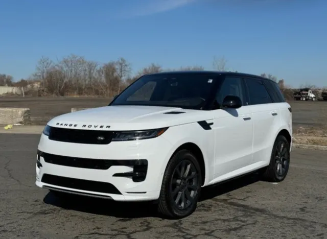man baffled to find range rover written off after leaving it at airport m 6239
