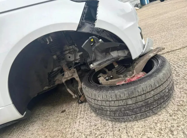 man baffled to find range rover written off after leaving it at airport m 6241