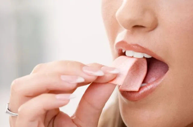 people mind blown after discovering what chewing gum is really made of 6257