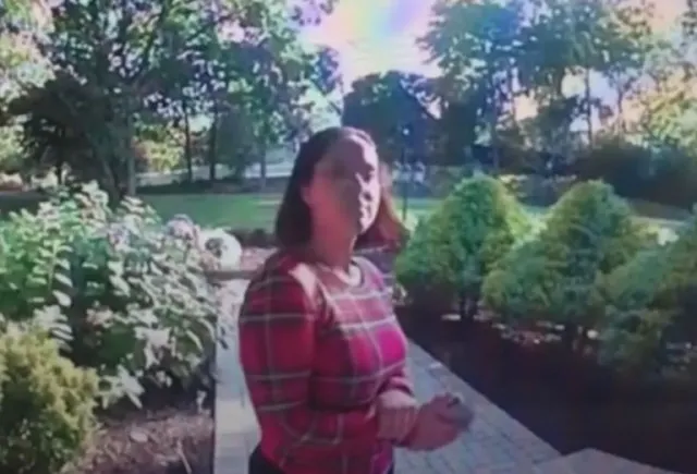 furious delivery driver walks off with customers food after an $8 tip disp 6537
