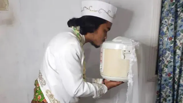 man marries rice cooker and divorces 4 days later 6532