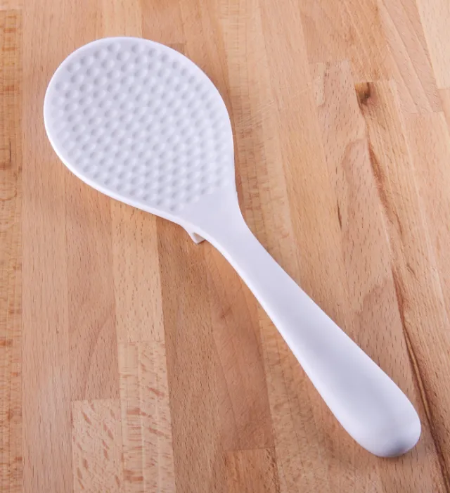 what the small grains on the rice scoop are used for 6669