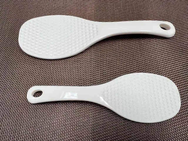 what the small grains on the rice scoop are used for 6670