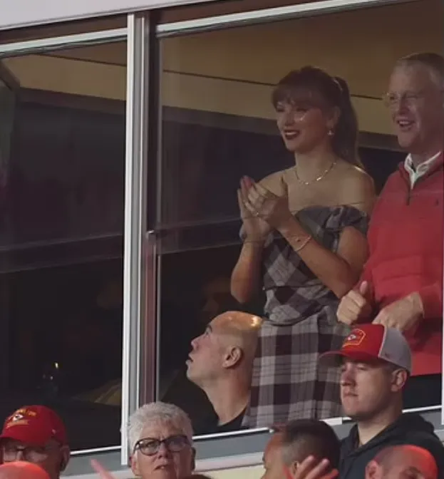 taylor swift addresses breakup rumors with travis kelce following a leaked 6722