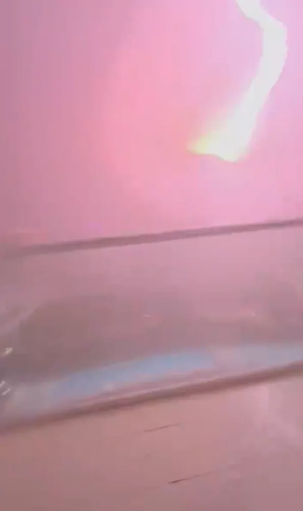 resident stunned after capturing terrifying lightning strikes as hurricane 6847