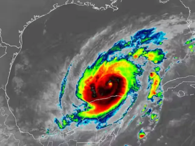 woman-caught-in-floridas-hurricane-describes-manic-scenes 6786