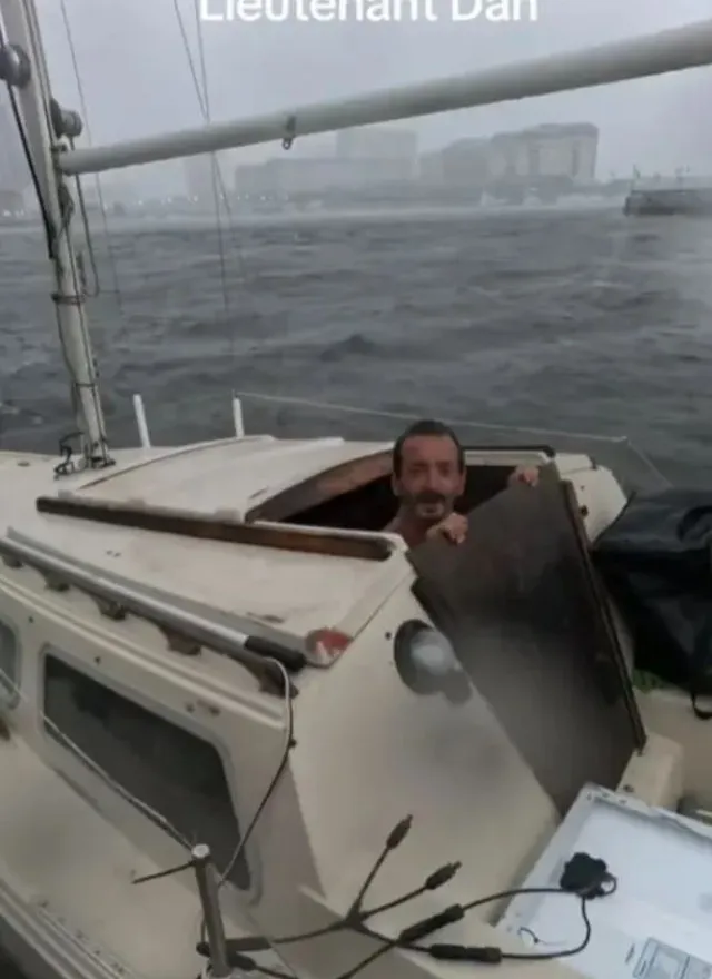 Update On Lieutenant Dan Who Tries To Wait Out Hurricane Milton Despite ...