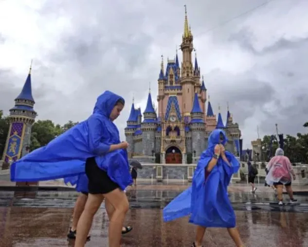 disney world faces criticism for reopening after hurricane milton 7118