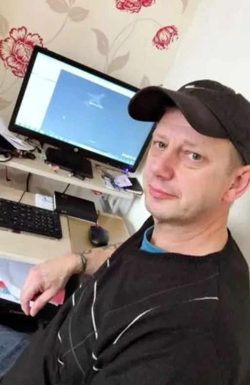 man discovers plane allegedly submerged underwater near scotland on google 7348