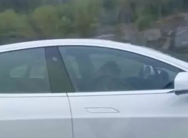 man who claimed encounter with ufo reveals a piece of the craft to prove it 7398