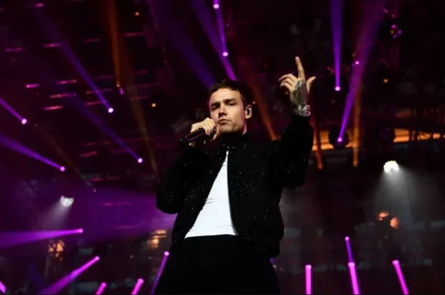 liam payne dropped by his record label universal music just days before his 7620