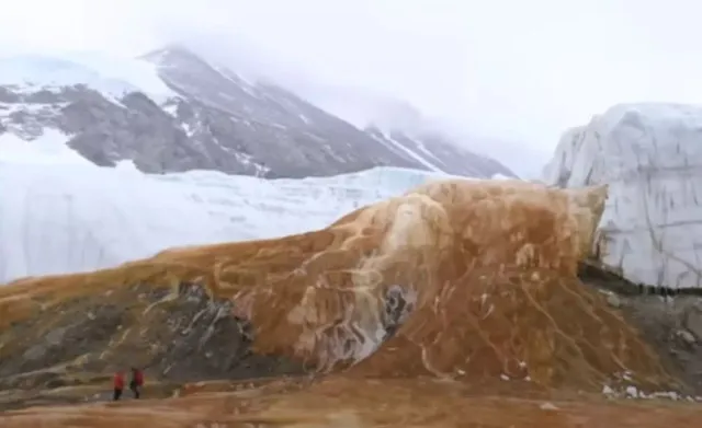 scientists finally solve the 100-year mystery of antarcticas blood falls 8479