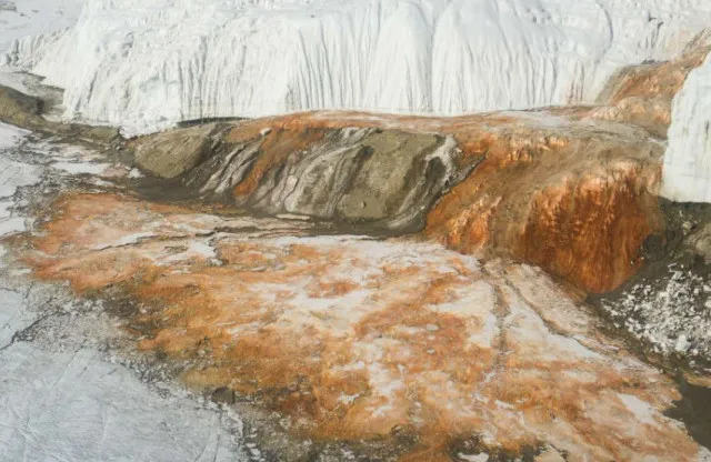 scientists finally solve the 100-year mystery of antarcticas blood falls 8478