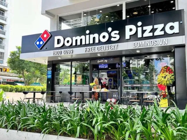 dominos worker stuns viewers by revealing her tips from a night of deliver 8830