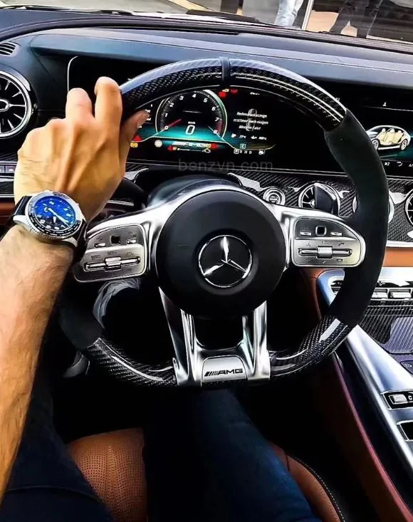 drivers baffled after realzing theyve mispronounced mercedes 9016