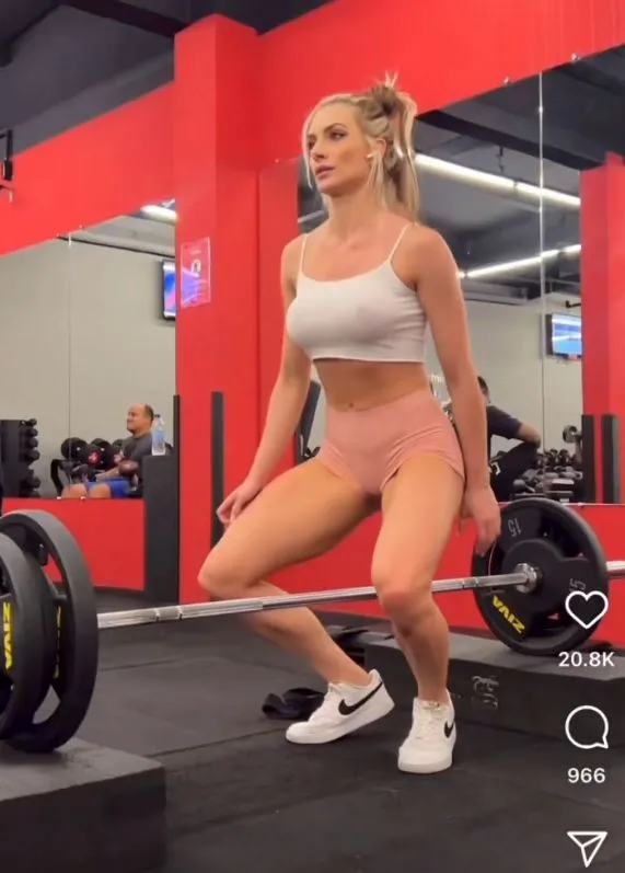 joey swoll slams model sarah caus for inappropriate gym behavior 9261
