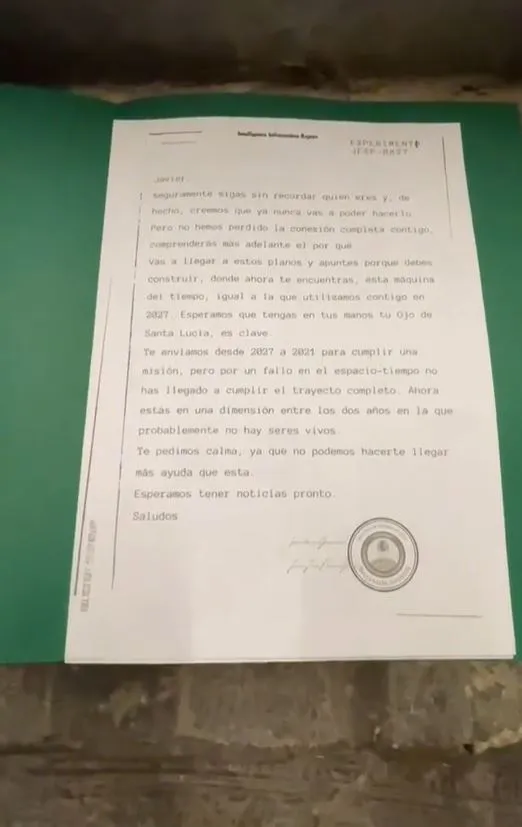 man claims to be time traveller from 2027 shares eerie proof that hes 9330