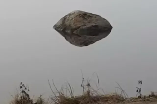 people are baffled after witnessing a ‘rock floating in air’ image 9455