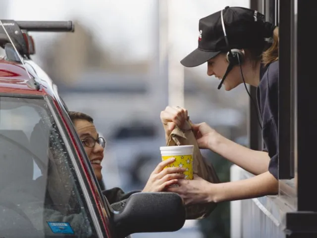 customer stops pay-it-forward line by refusing $45 order at drive-thru 9523