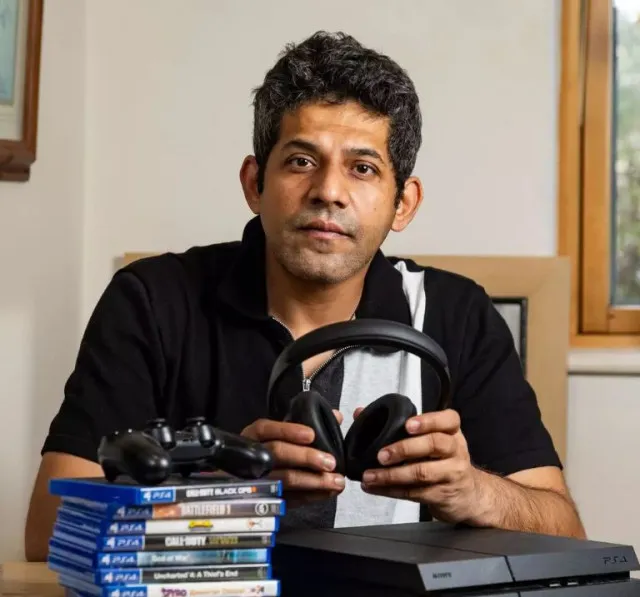 man hospitalized discovers permanent damage after gaming 5 hours daily 9805