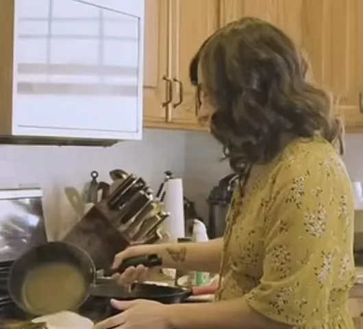 woman sparks debate for earning $100 per week from husband to cook and clea 9809