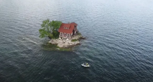 world’s smallest inhabited island spans 3,300 square feet in new york 9891