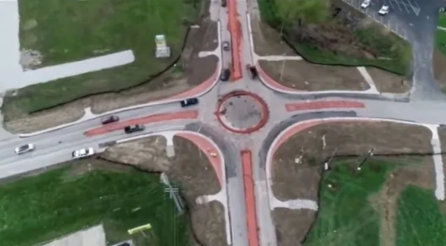 americans struggling to use new roundabout for the first time 9964