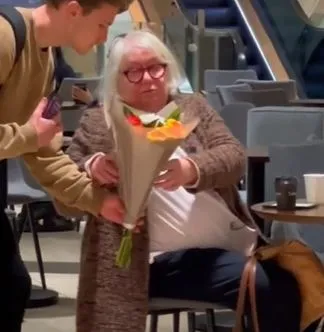 aussie woman slams influencer behind viral tiktok flower gifting video 9980