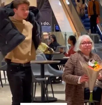 aussie woman slams influencer behind viral tiktok flower gifting video 9981