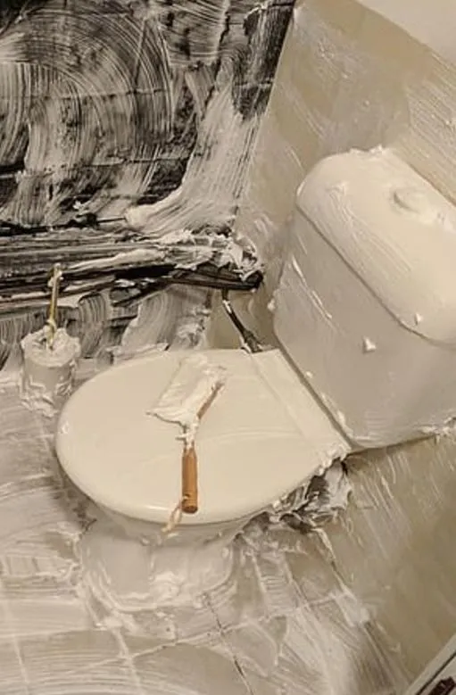 effective hack removes urine odor from bathroom 10307
