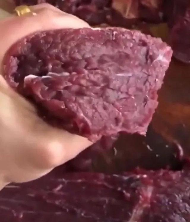 people turn vegetarian after witnessing video of freshly cut meat spasming 10324