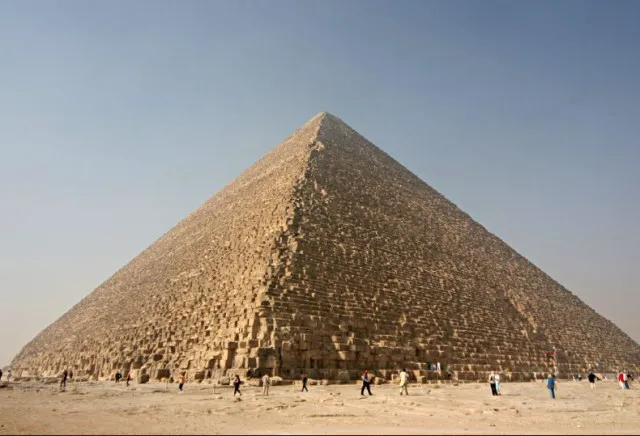 people baffled after discovering the true shape of the great pyramid of giz 10407