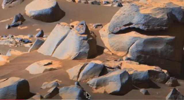 ufo hunter baffled after finding a human figure on mars 10432